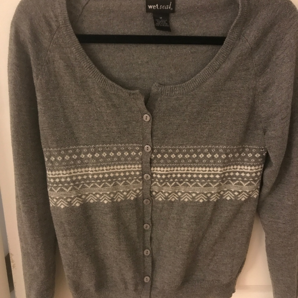 Grey cardigan with white design